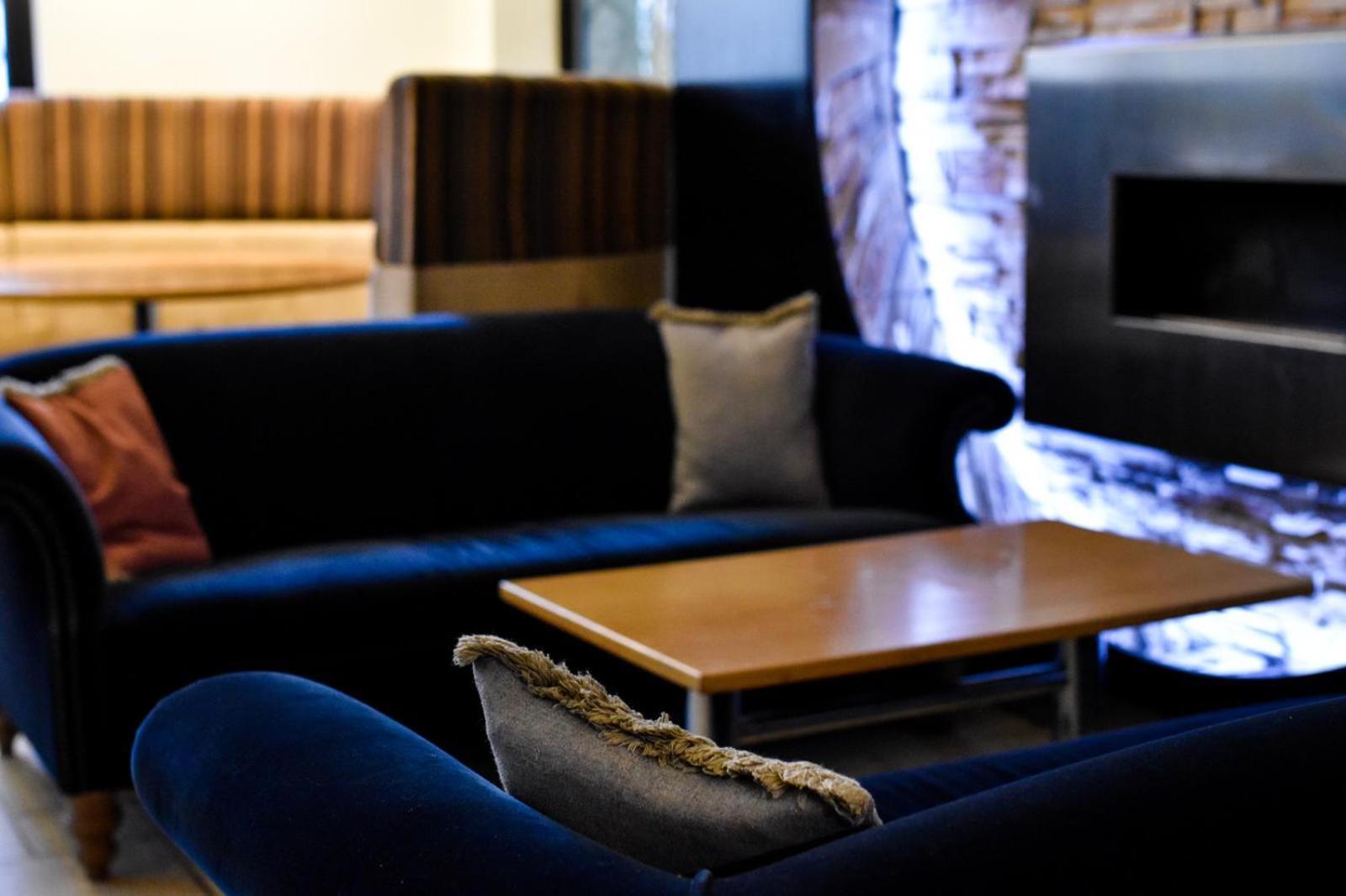 The Bluebell Hotel Нийт Екстериор снимка
