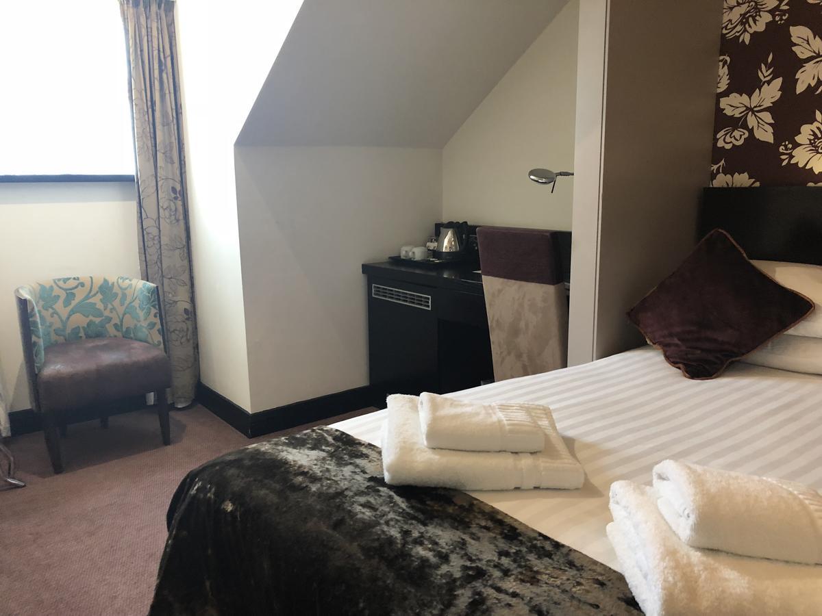 The Bluebell Hotel Нийт Екстериор снимка