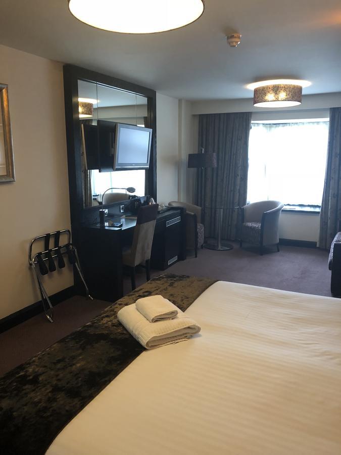 The Bluebell Hotel Нийт Екстериор снимка