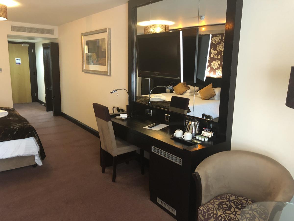 The Bluebell Hotel Нийт Екстериор снимка